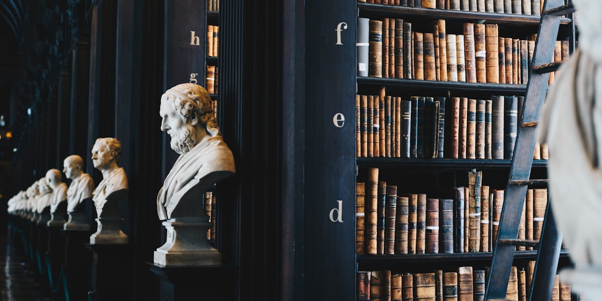 Businessplannen zijn strategische documenten die in de loop van de tijd evolueren. EasyPDF laat u financiële projecties, marktgegevens en strategieën bijwerken in uw businessplan-PDF's.