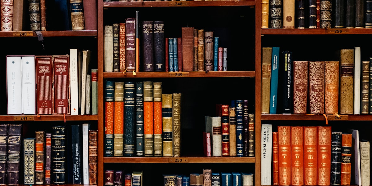 Contracten zijn juridisch bindende documenten die precisie vereisen. EasyPDF laat u contract-PDF's bewerken om clausules bij te werken of handtekeningen toe te voegen.